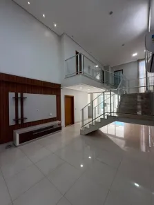 Casa de Condomínio com 3 Quartos para alugar, 230m² no Jardim Imperial, Cuiabá