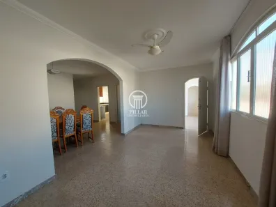 Casa com 4 Quartos para alugar, 250m² no Todos os Santos, Montes Claros