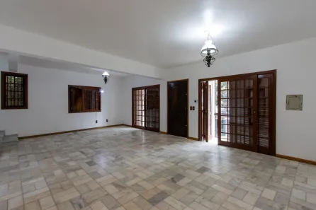 com 3 Quartos à venda, 401m² no Nonoai, Porto Alegre