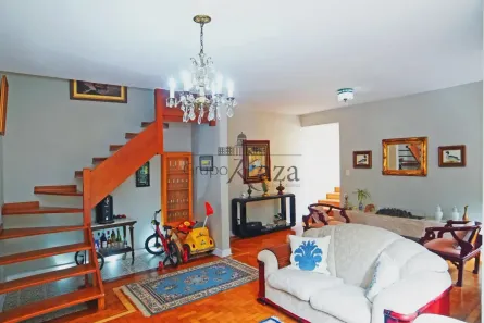 Casa com 3 Quartos à venda, 176m² no Planalto Paulista, São Paulo