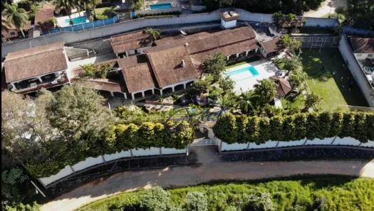 Fazenda/Sítio com 4 Quartos à venda, 1800m² no Parque Realeza, Cotia