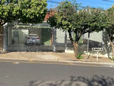 Casa com 3 Quartos à venda, 243m² no Jardim Caparroz, São José do Rio Preto