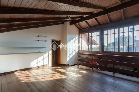 Casa com 3 Quartos à venda, 220m² no Espírito Santo, Porto Alegre