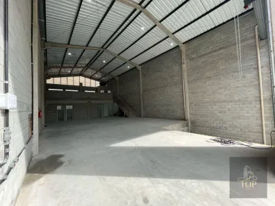 Galpão/Depósito/Armazém para alugar, 355m² no Vila Carlina, Mauá