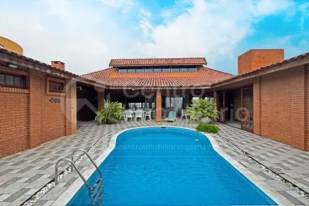 Casa com 4 Quartos à venda, 254m² no Jardim Imperador, Peruíbe