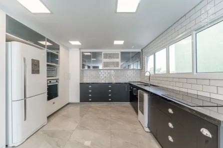Casa de Condomínio com 4 Quartos à venda, 334m² no Pilarzinho, Curitiba