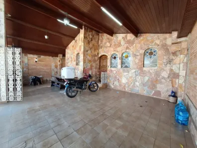 Casa com 3 Quartos para alugar, 250m² no Parque Residencial Eloy Chaves, Jundiaí