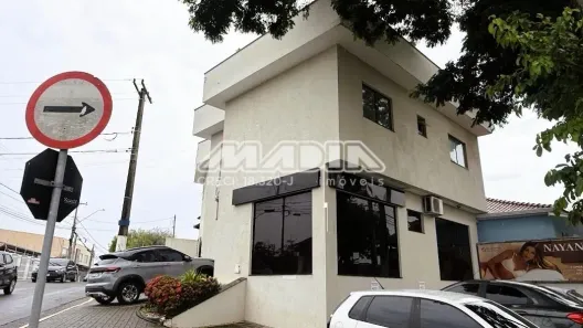 Prédio Comercial com 6 Quartos à venda, 235m² no Vila Embaré, Valinhos