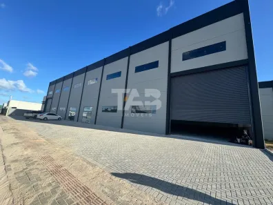 Ponto Comercial para alugar, 2400m² no Praça, Tijucas
