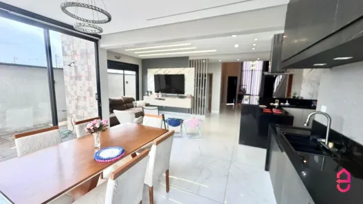 Casa de Condomínio com 4 Quartos à venda, 284m² no Parqville Quaresmeira, Trindade