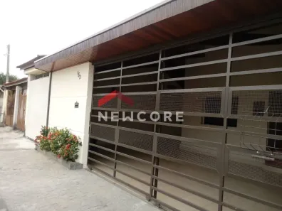Casa com 5 Quartos à venda, 200m² no CECAP, Guaratinguetá