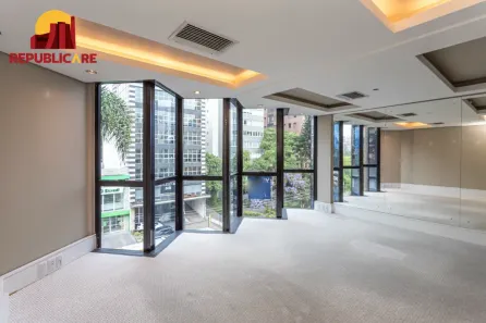Sala Comercial à venda, 82m² no Moinhos de Vento, Porto Alegre