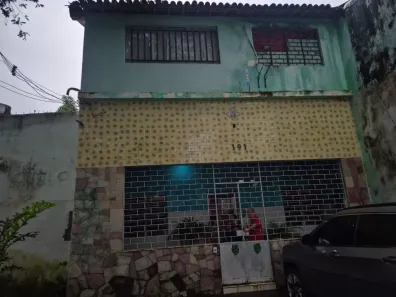 Casa com 6 Quartos à venda, 532m² no Soledade, Recife