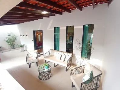 Casa de Condomínio com 3 Quartos à venda, 300m² no Adrianópolis, Manaus