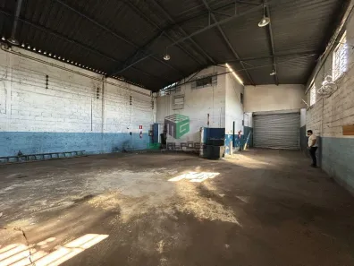 à venda, 360m² no Inconfidentes, Contagem