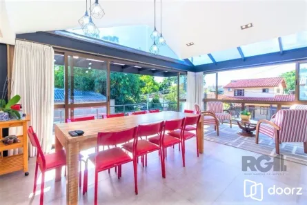Casa com 4 Quartos à venda, 380m² no Guarujá, Porto Alegre