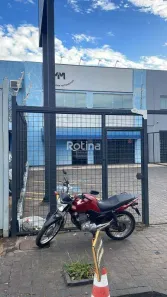 Galpão/Depósito/Armazém para alugar, 530m² no Distrito Industrial, Uberlândia