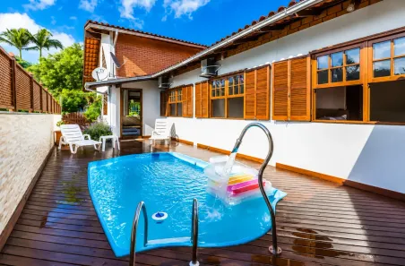 Casa com 4 Quartos para alugar, 250m² no Jurerê Internacional, Florianópolis
