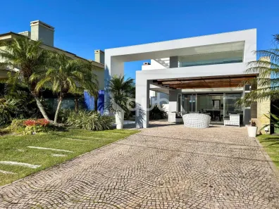 Sobrado com 4 Quartos à venda, 270m² no Remanso, Xangri-lá