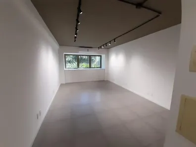 Sala Comercial para alugar, 30m² no Barra Olímpica, Rio de Janeiro