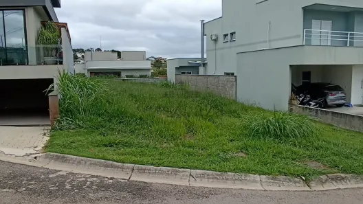 à venda, 250m² no Condomínio Residencial Fogaça, Jacareí