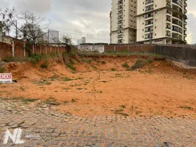 Lote/Terreno à venda, 420m² no Candelária, Natal