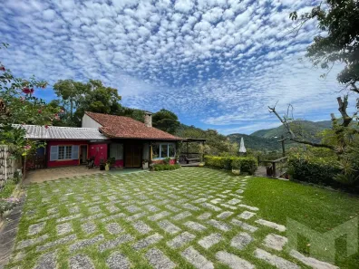 Casa com 2 Quartos à venda, 160m² no Itaipava, Petrópolis