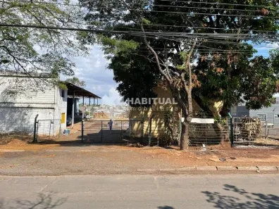 Galpão/Depósito/Armazém à venda, 524m² no Distrito Industrial, Uberlândia