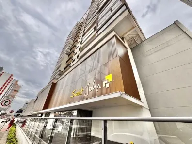 Apartamento com 2 Quartos para alugar, 72m² no Kobrasol, São José