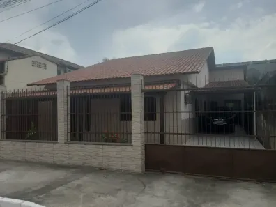Casa com 4 Quartos à venda, 350m² no Cobilândia, Vila Velha