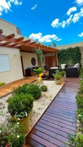 Casa com 3 Quartos à venda, 295m² no Santa Mônica, Uberlândia