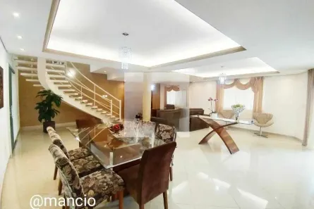 Casa com 3 Quartos à venda, 360m² no Cabral, Contagem