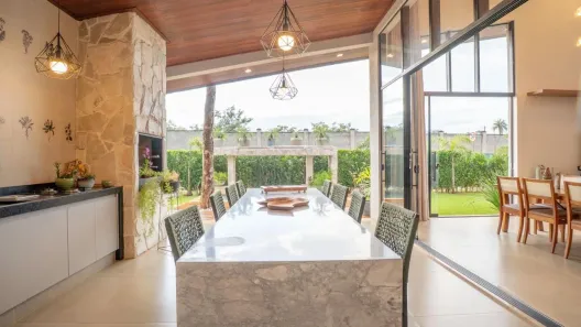 Sobrado com 3 Quartos à venda, 303m² no Fazenda Vau das Pombas, Goiânia