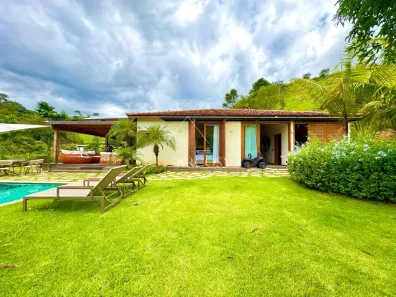 Casa de Condomínio com 4 Quartos à venda, 300m² no Pedro do Rio, Petrópolis