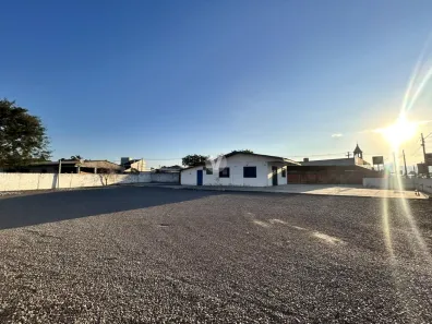 Imóvel Comercial com 3 Quartos para alugar, 50m² no Camobi, Santa Maria