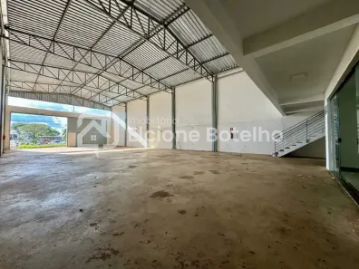 Galpão/Depósito/Armazém para alugar, 380m² no Marta Helena, Uberlândia