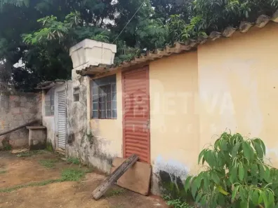 Lote/Terreno à venda, 450m² no Saraiva, Uberlândia