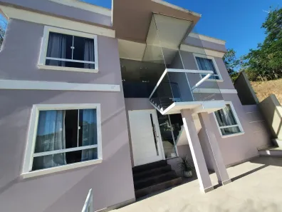 Casa de Condomínio com 3 Quartos à venda, 200m² no Maria Paula, São Gonçalo