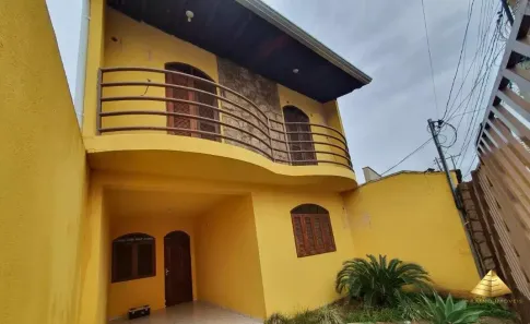 Sobrado com 4 Quartos à venda, 148m² no Goiabeira, Cuiabá