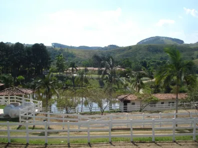 Fazenda/Sítio com 30 Quartos à venda, 8m² no Parateí do Meio, Jacareí