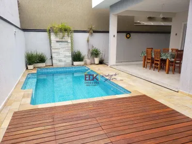 Casa de Condomínio com 3 Quartos à venda, 225m² no Piracangaguá, Taubaté