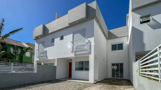 Casa com 3 Quartos à venda, 169m² no Campeche, Florianópolis