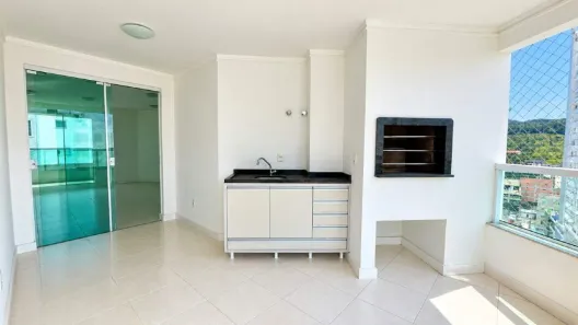 Apartamento com 3 Quartos para alugar, 135m² no Pioneiros, Balneário Camboriú