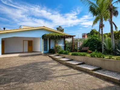 Casa com 3 Quartos à venda, 167m² no Morro das Pedras, Florianópolis