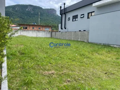 Lote/Terreno à venda, 300m² no Sertão do Maruim, São José