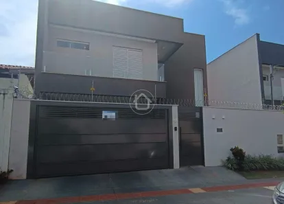 Sobrado com 3 Quartos à venda, 170m² no Jardim TV Morena, Campo Grande