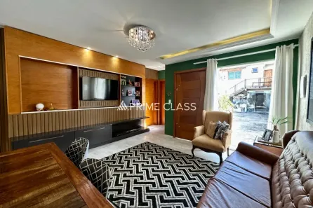 Sobrado com 6 Quartos à venda, 400m² no Niterói, Canoas