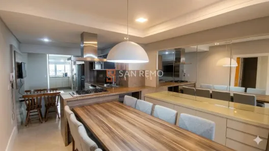 Apartamento com 3 Quartos para alugar, 162m² no Centro, Florianópolis