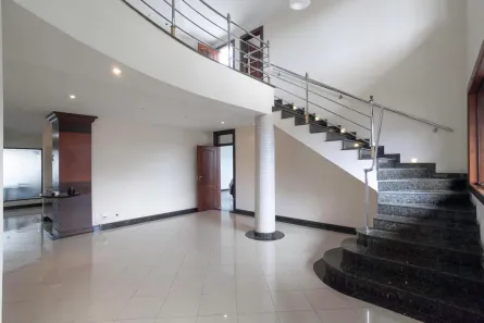 Casa com 5 Quartos à venda, 678m² no Bandeirantes (Pampulha), Belo Horizonte