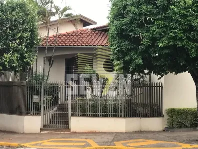 Casa com 4 Quartos à venda, 245m² no Vila Aviação, Bauru